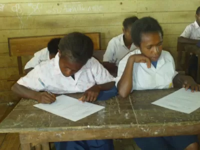 UJIAN SEKOLAH SMP N 7 DOGIYAI 2011 (8)
